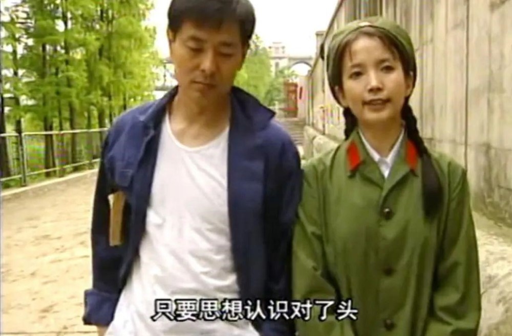 当爱情与生活在剧中交错时，谁能逃得过？