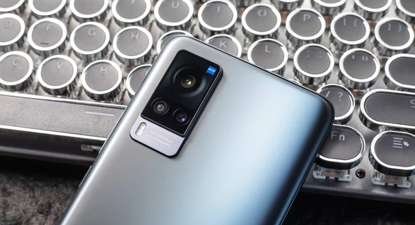 vivox60首销战报一手包揽四项冠军比小米11便宜500