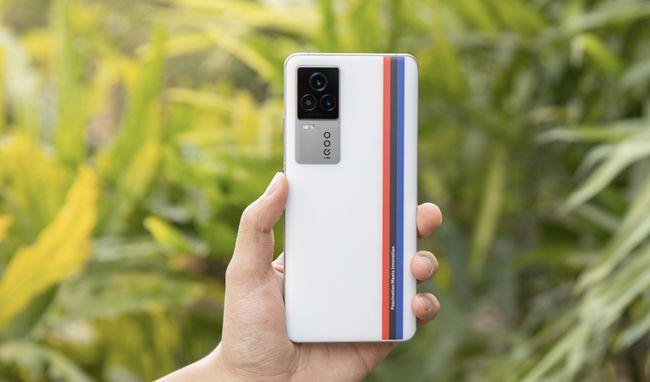 vivo手机iqoo7,vivo手机iqoo10 说到最近有什么新机发布,那就是于1月11号发布的vivo iqoo7