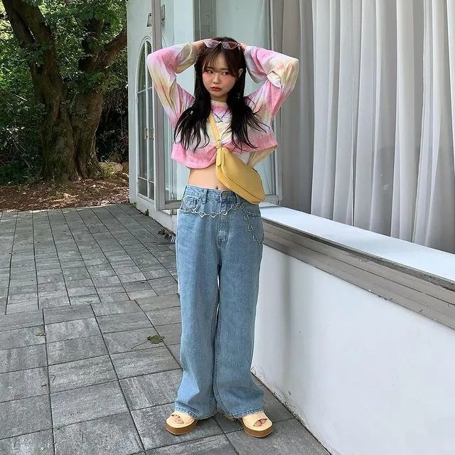 女生都喜欢的宝藏博主吧如果身边有圆脸小个子穿搭可以借鉴一下哦
