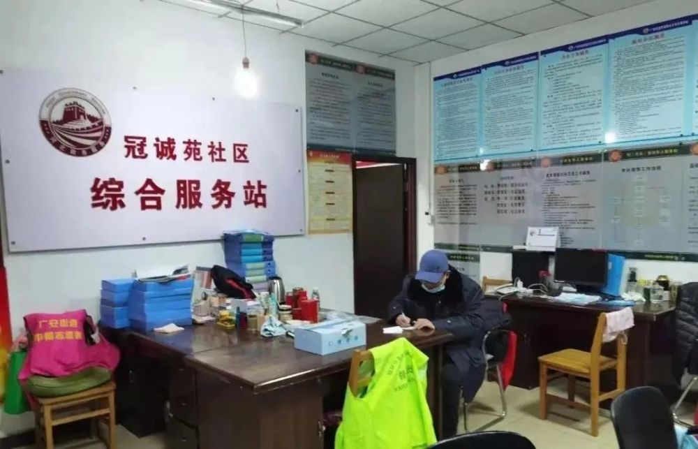 东区街道人口_中山东区街道分布图(2)