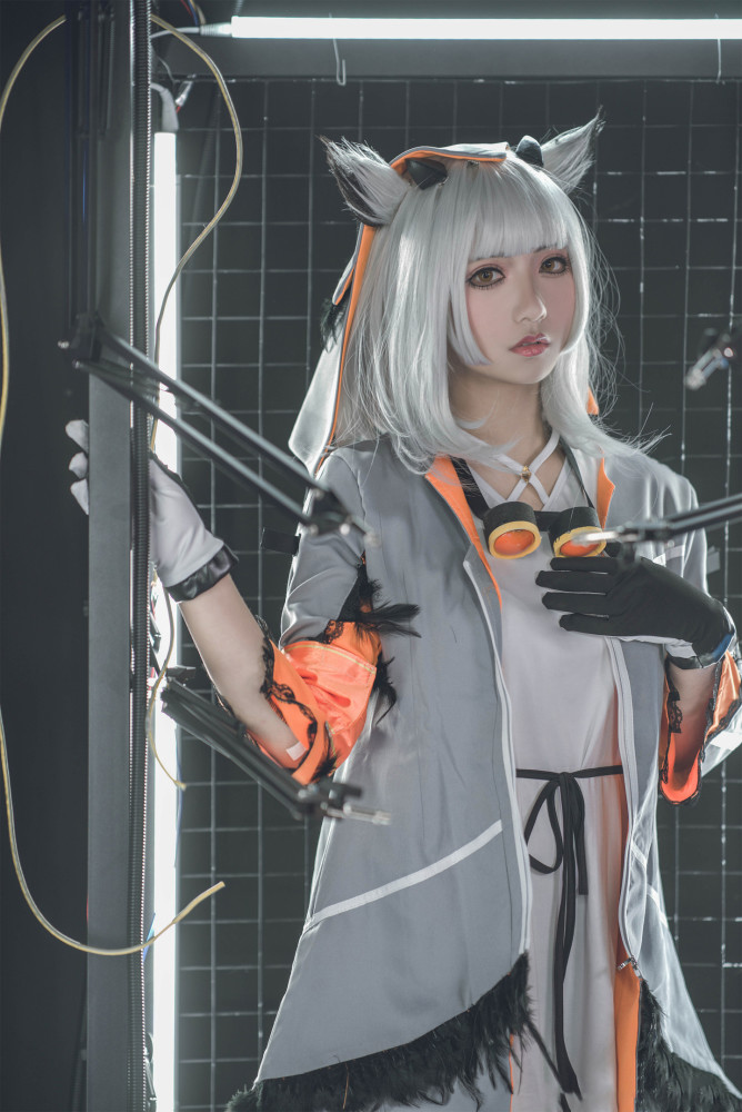 明日方舟 白面鸮cosplay