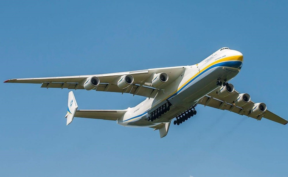 安225运输机:最大起飞重量达到640吨,运载能力世界最强