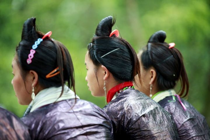 岜沙苗族服饰发式
