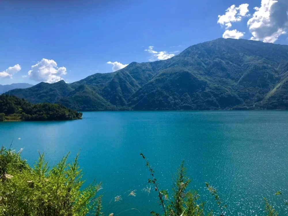 喜讯:雷波马湖拟确定为国家4a级旅游景区!