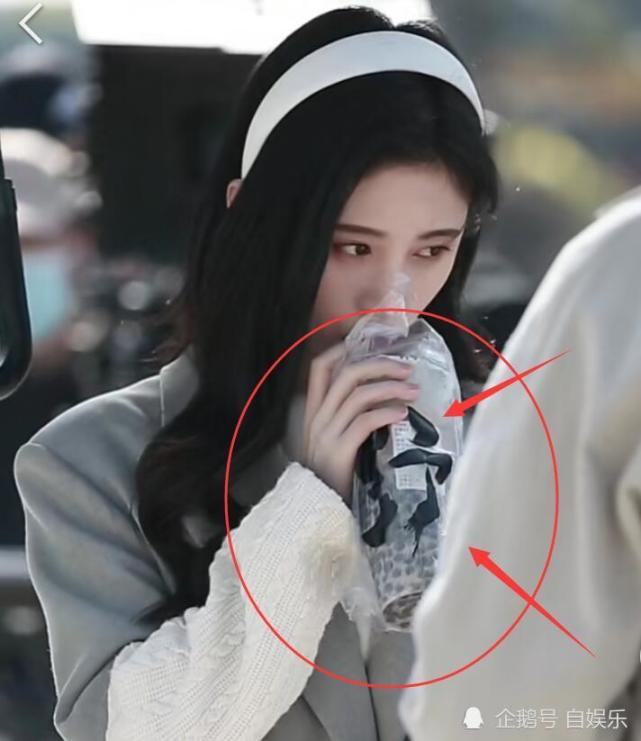 鞠婧祎的续命奶茶火了看清配料全网女生都馋哭了