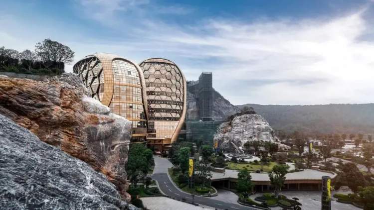 2020中国十大最丑建筑,"飞天之吻"上榜!没有最丑只有更丑