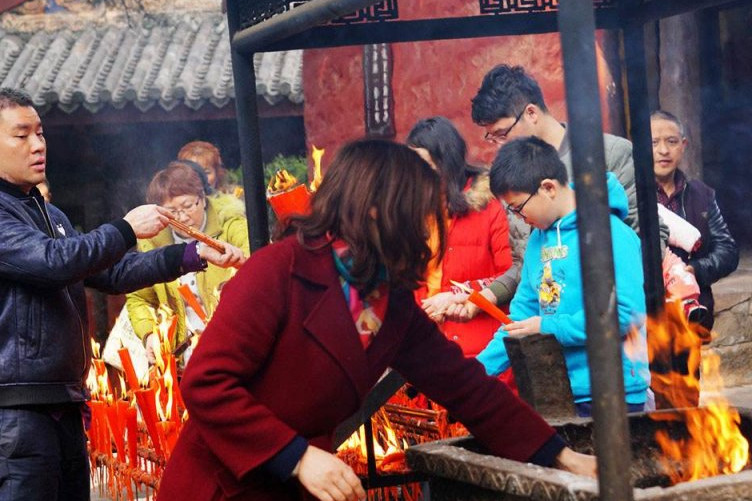 继五台山后太原人过年上头香圣地,蒙山不可错过,还有一个在吕梁