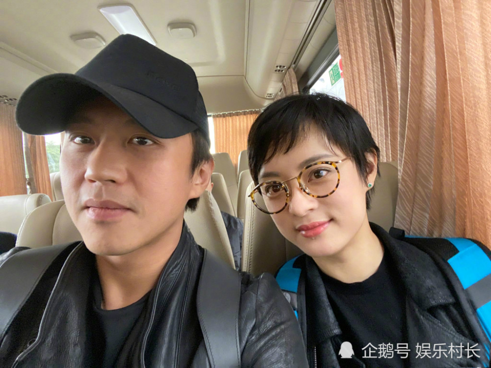 孙俪分享一家人手绘画,邓超画与孙俪结婚证件照,儿子等等吐槽语绝了