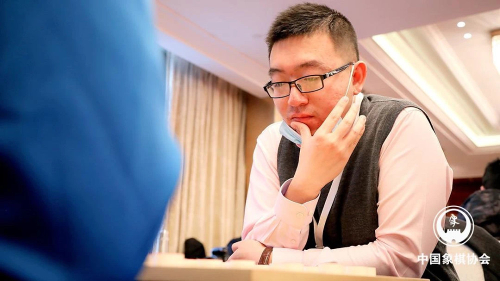 业余棋手王廓加冕象棋全国个人冠军_腾讯新闻