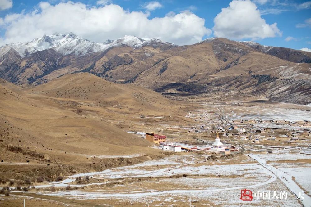 理塘的人口_理塘风景