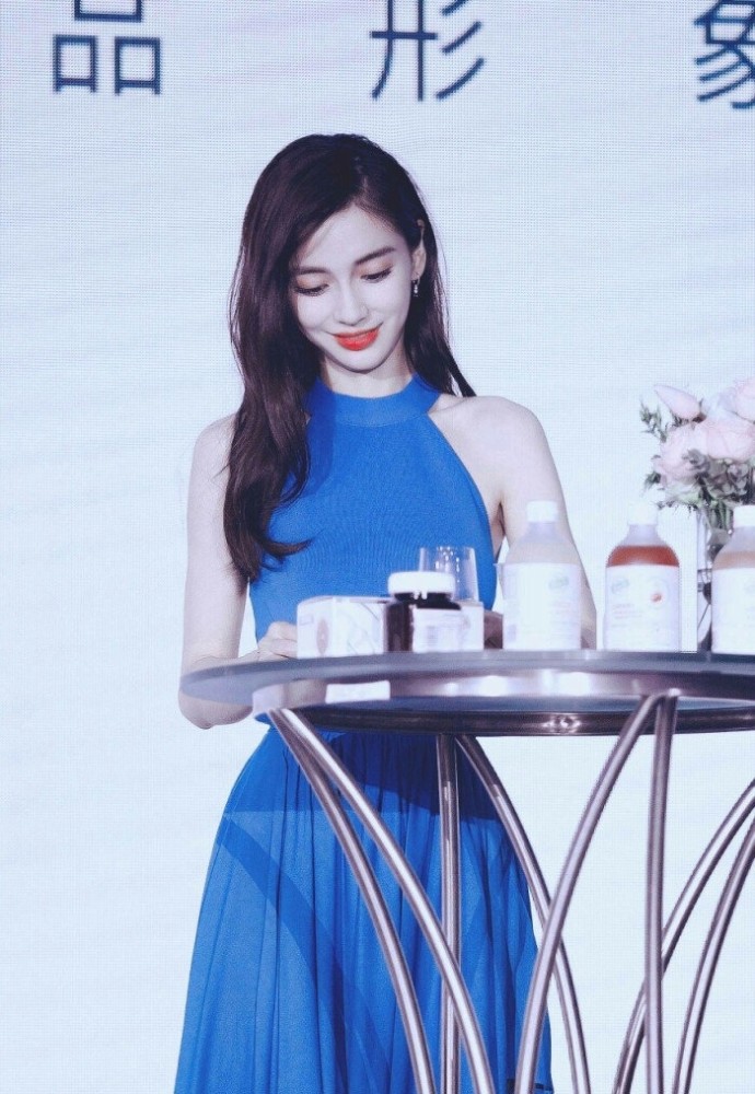 angelababy18岁,范冰冰Angelababy angelababy杨颖真的是永远18岁,太美了!