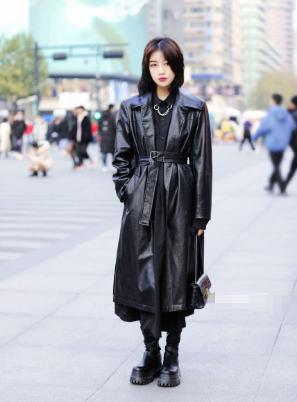 黑皮风衣_黑皮风衣美女(3)