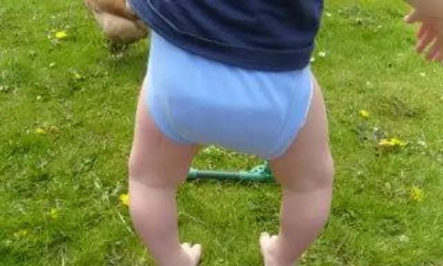 宝宝多大要戒掉"纸尿裤"?超过这个年龄不能用了,有2点