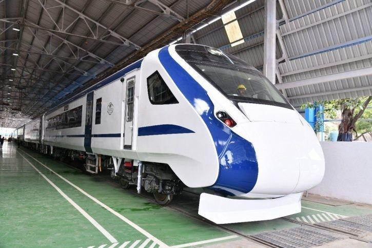 印度integral coach factory自行设计制造的train-18动力分散型动车组