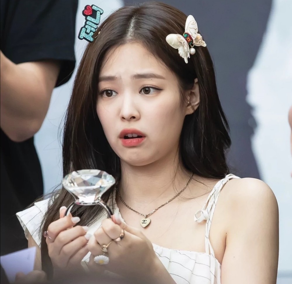 金珍妮头像丨祝人间香奈儿jennie生日快乐