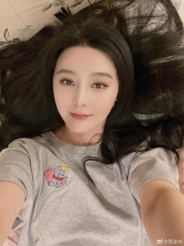 范冰冰最新自拍,重回颜值巅峰,怼脸拍都那么好看!
