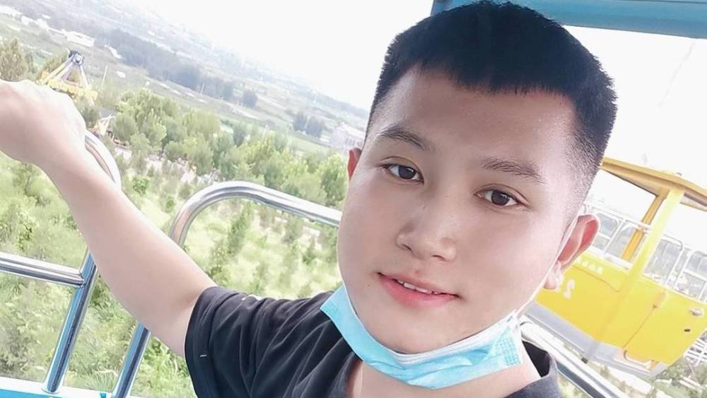 德云社张鹤雯砸挂师兄弟谁红蹭谁热度因调侃烧饼现场掌声不断