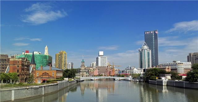 中国一座gdp破万亿的普通城市_除苏州外,江苏还有一座城市与上海接壤,GDP近万亿,潜力超苏州(2)