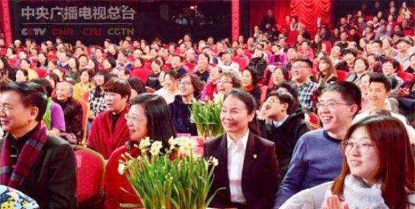 堪称"最失败"的春晚,事故频发引得众怒,导演:我当时不