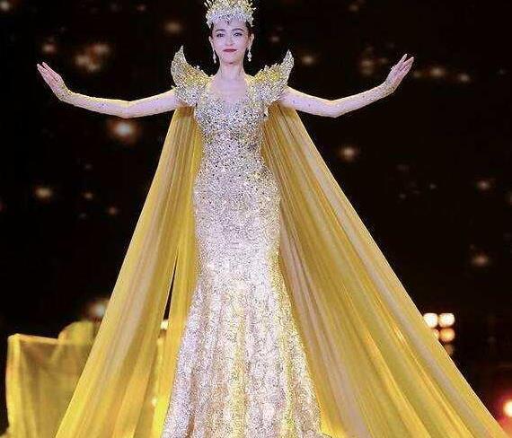 金鹰女神战袍首曝光!穿黄金羽毛要飞天,比刘诗诗刘亦菲还尴尬