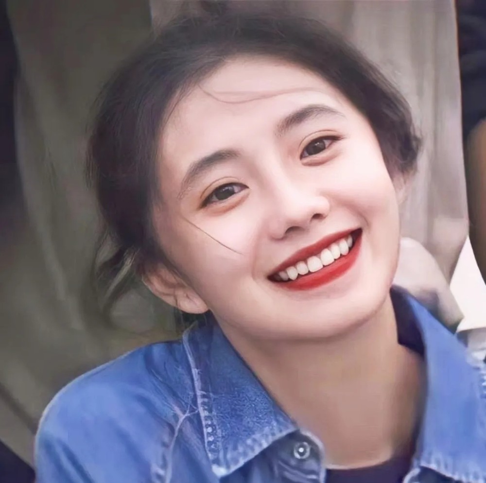 刘浩存头像壁纸送你一朵小红花的女主也太灵气了