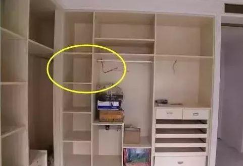 为什么有钱人不用这种板材做衣柜?听老木工说出真相,才知买错了