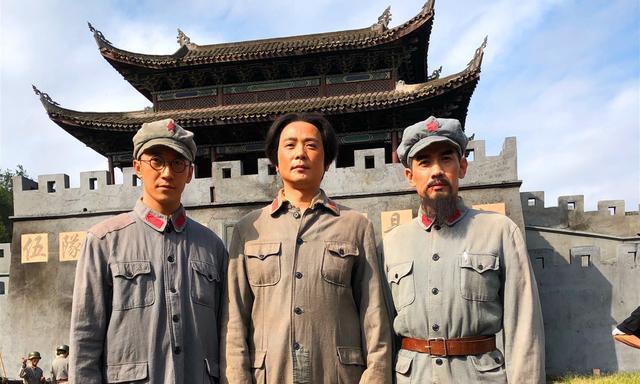伪特型演员充斥建党百年献礼季,王霙却意外缺席,曾与唐国强齐名