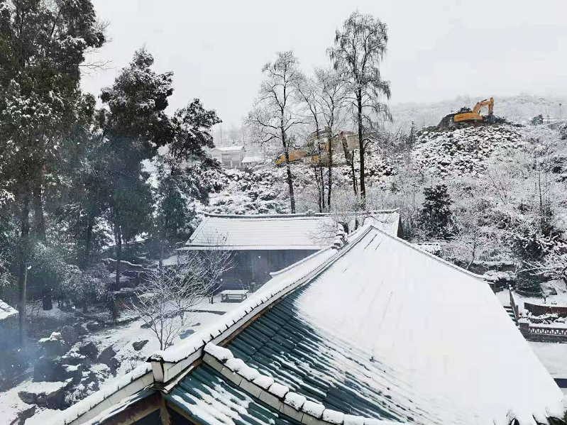 遵义第二场雪如约而至!雪景美!美!美!全市最新路况