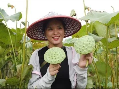 榜样力量优秀村官傅文燕