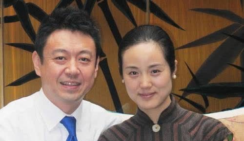 央视最牛主持人,十年时间换5任妻子成人生赢家,现任大家最熟悉