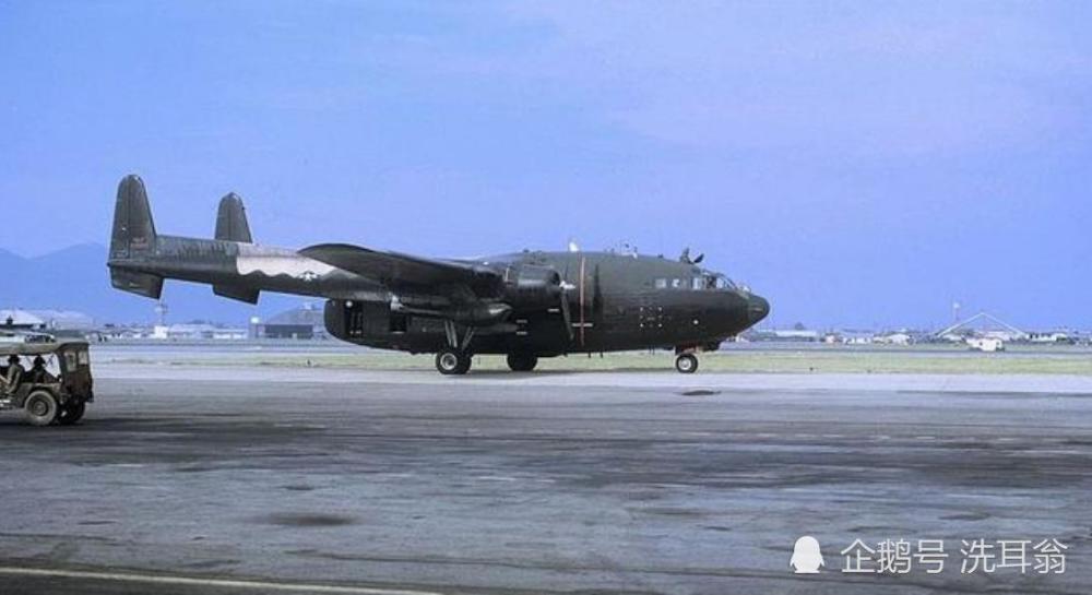 ac-119k"空中炮艇"攻击机
