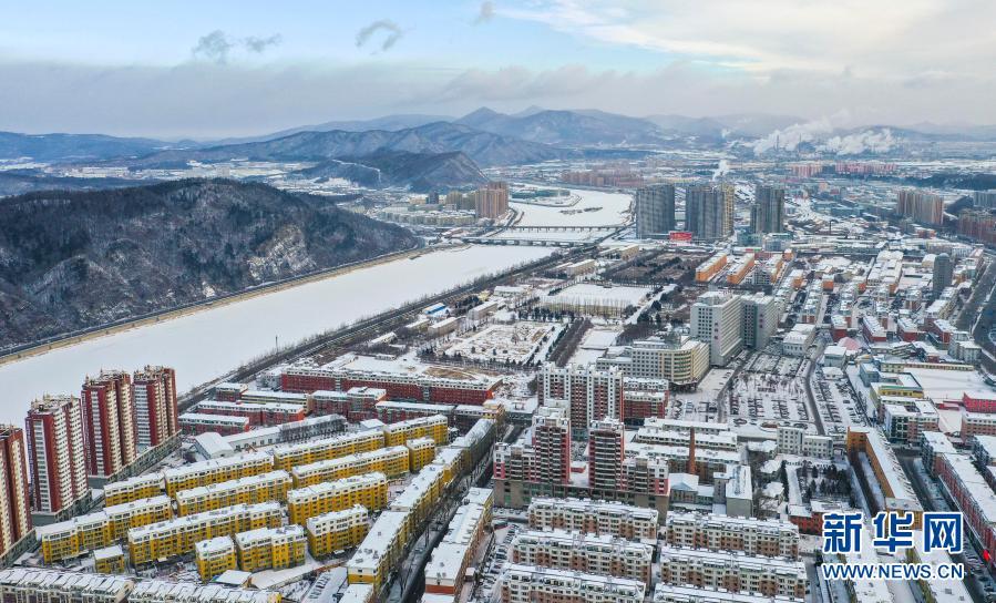 这是1月18日拍摄的通化市城区(无人机照片).新华社记者 许畅 摄