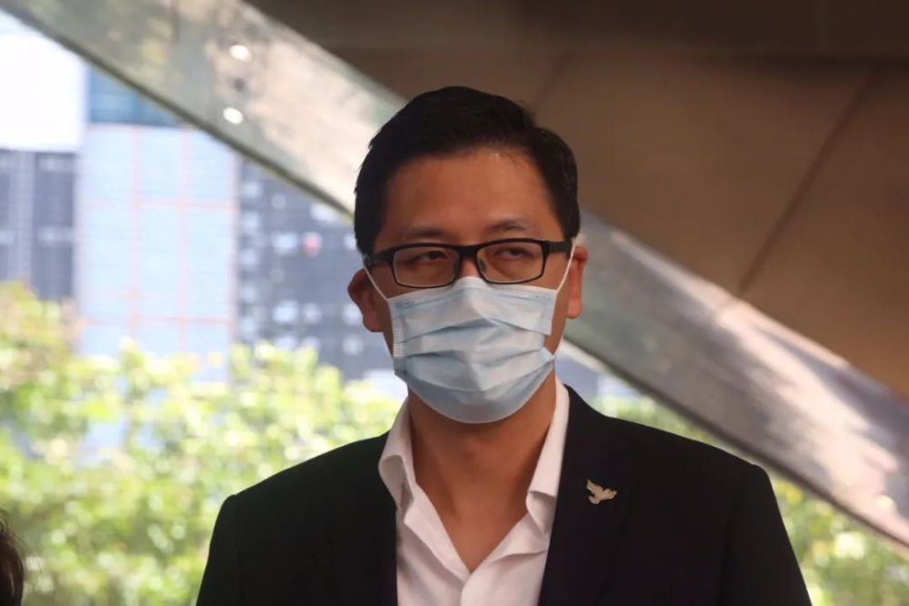 乱港分子李卓人林卓廷低价卖楼疑准备拿钱跑路