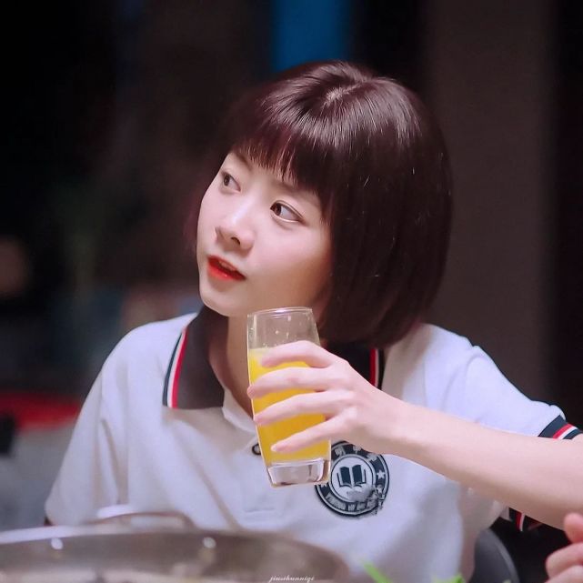 谭松韵头像合集,少女感爆棚!