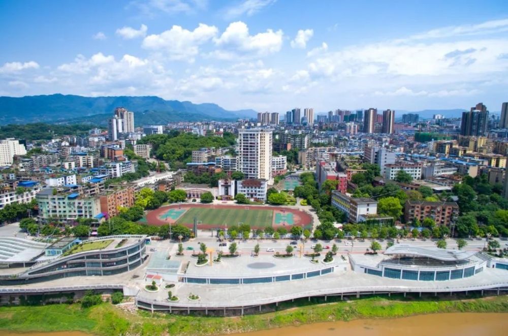 赤水市区一角(王先龙 摄)