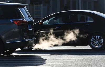 建立机动车和非道路移动机械排气污染防治信息共享机制,实现排放检验