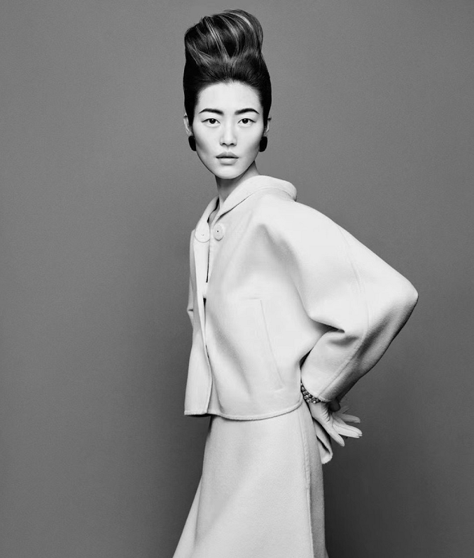 同样代言prada,春夏郑爽风格高下一目了然,演员和超模