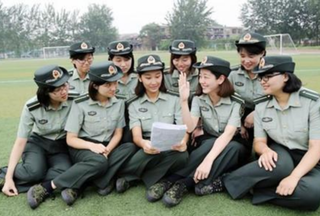 女生能报考"军校"吗?身高,体重,年龄都要达标,家人都要考核