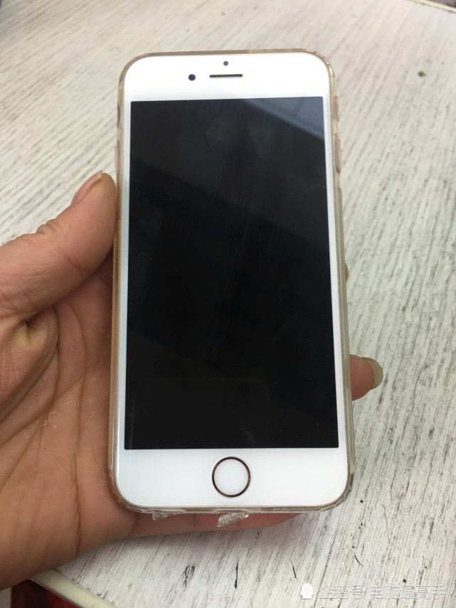 苹果新款手机不舍得买,把二手iphone6s当心头肉,别怪我说真话!