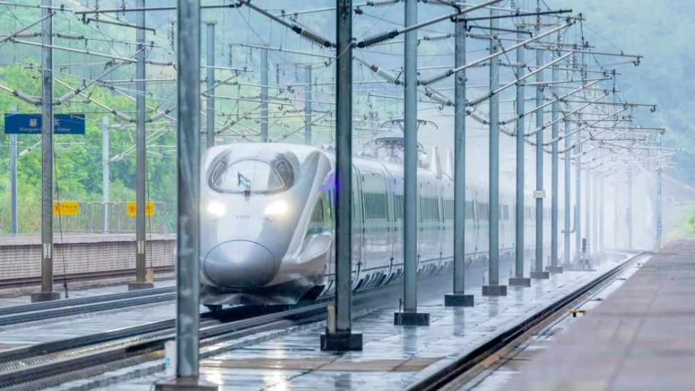广州东-大埔t8379/82 t8381/0次运行区段缩短为广州 -妹分 .
