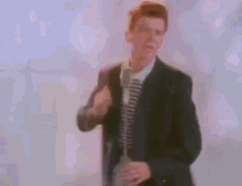 比如下面这个视频: 这首英国歌手rick astley在1987年发行的歌曲