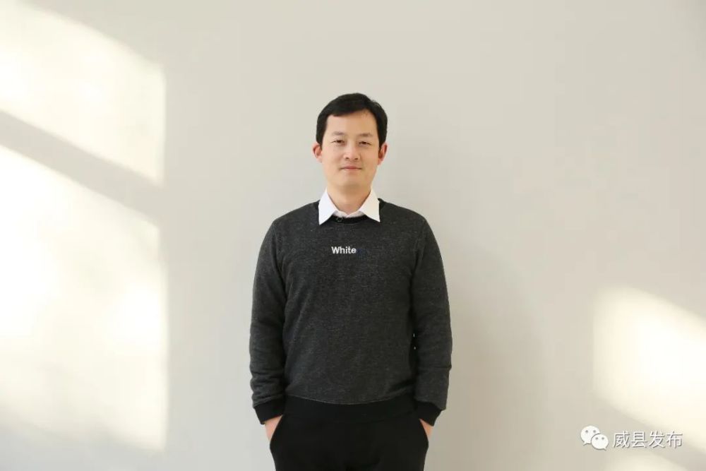 姜俊亮,威县贺钊镇西郑河村人,中共党员,讲师,声乐硕士,上海第二工业