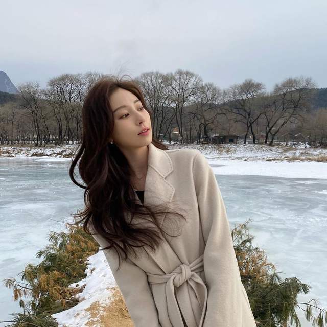 韩国模特金宝拉360度美女视频秀穿搭狂秀好身材