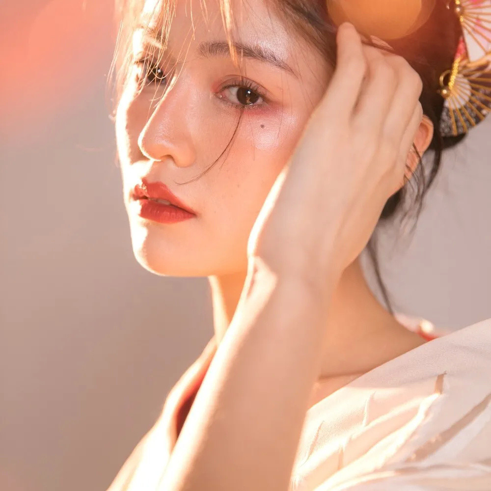 文艺女生头像我想成为你的白月光与朱砂痣