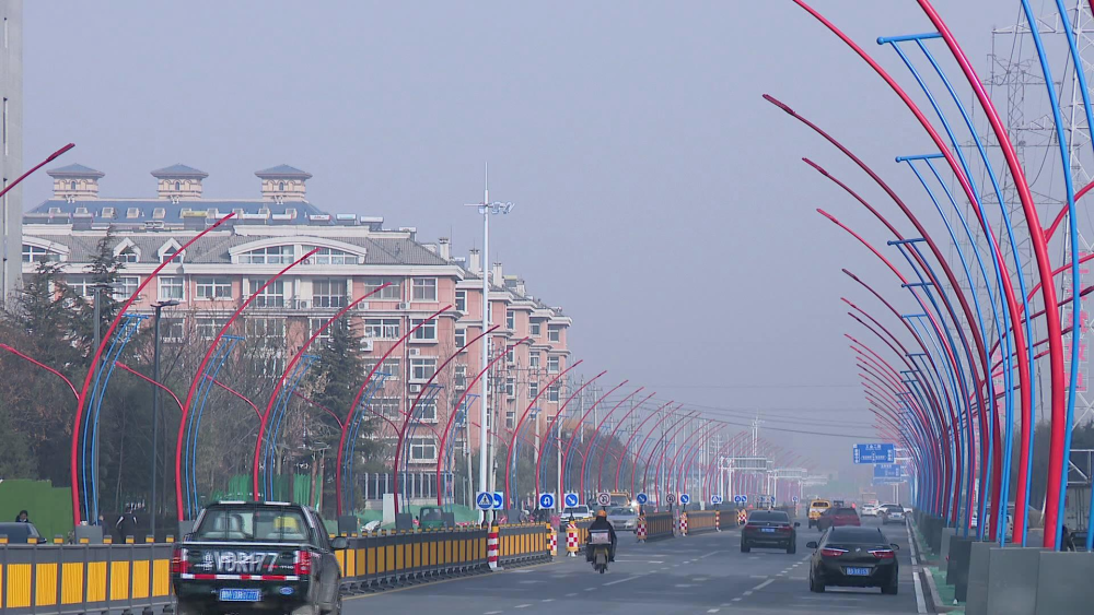来看看这条彩虹路!潍坊市潍城区实施道路畅通工程,为城市高质量