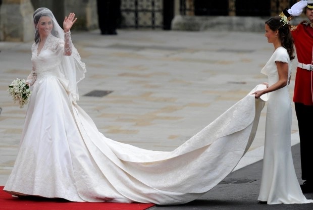 盘点欧洲皇室现代婚礼上最贵的六套婚纱