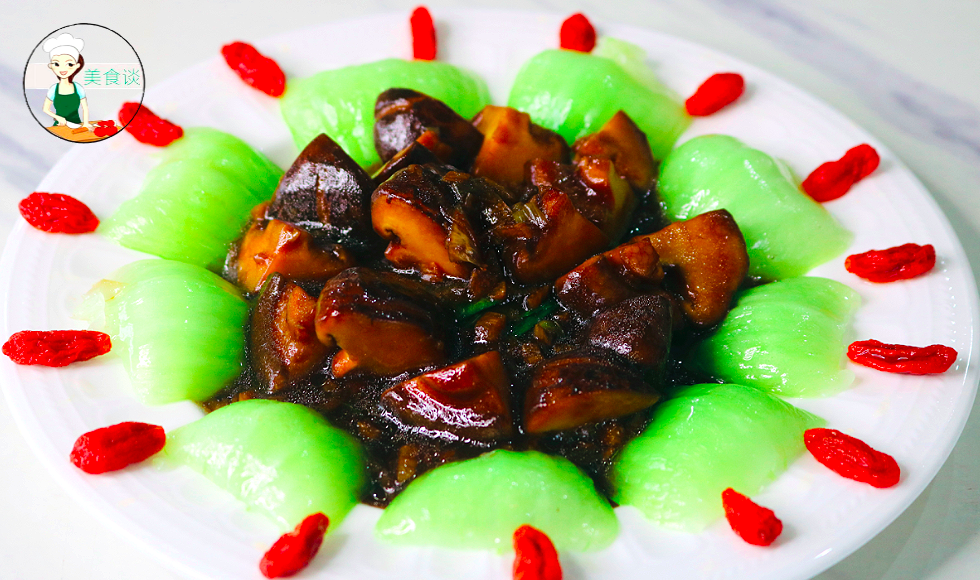 年夜饭必不可少的一道菜,寓意:花好月圆,不放肉也很香