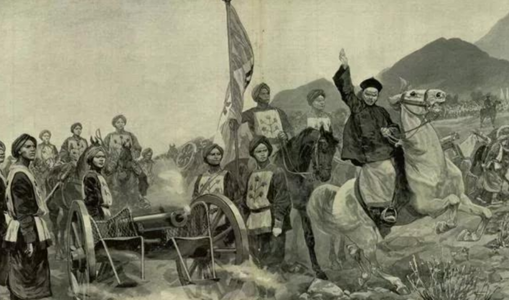 1958年,李鸿章的尸骨被人挖出,挂在拖拉机后面游街示众