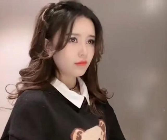 娃娃音网红同扎双马尾麦小兜萝莉本莉饭思思竟然一言难尽